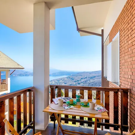 Nicoletta's View - Happy * Стреза