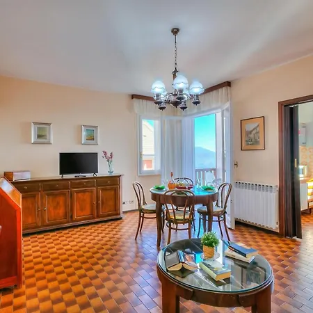 Nicoletta'S Lake View With Balcony In Stresa - Happy Rentals