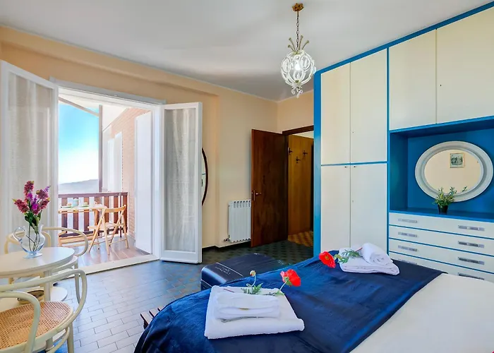 Nicoletta's View - Happy Stresa